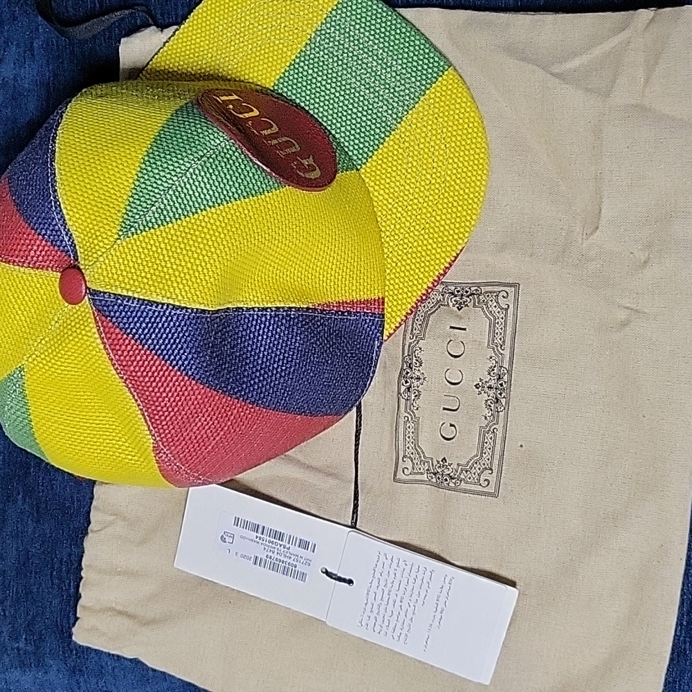 I'm selling a hat linen crudo made Italy